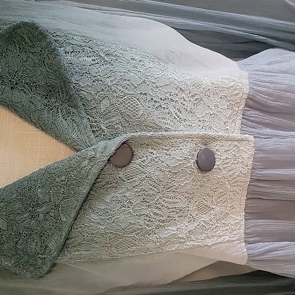 Elegant Green and Grayish Teal Lace Women's Jacket - Picture 2 of 6